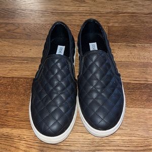 Steve Madden slip ons